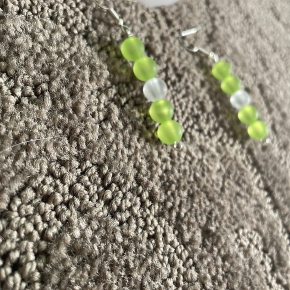 𝓒𝓾𝓽𝓮 𝓖𝓻𝓮𝓮𝓷 + 𝓬𝓵𝓮𝓪𝓻 𝓮𝓪𝓻𝓻𝓲𝓷𝓰𝓼 𝓵𝓲𝓶𝓲𝓽𝓮𝓭 𝓮𝓭𝓲𝓽𝓲𝓸𝓷 - Picture 4 of 6